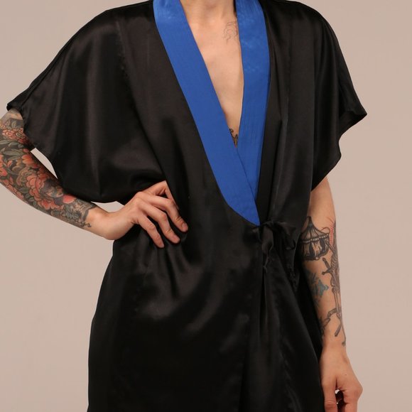 2/20 Vintage Simon Chang kimono - Picture 2 of 3